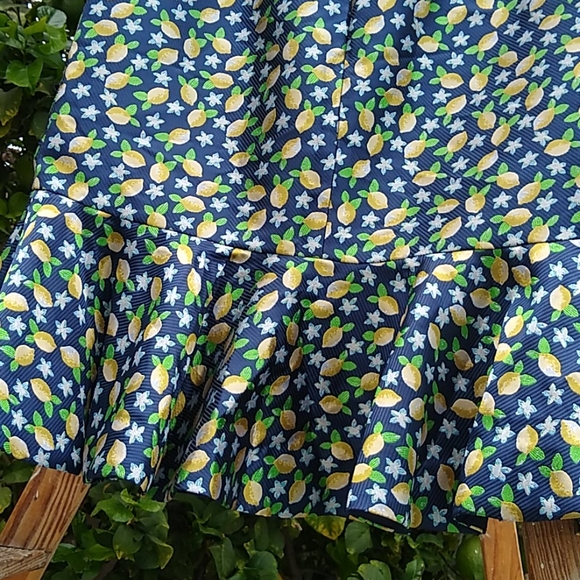 J.Crew Ruffle Pencil Skirt Lined Navy w/Lemons 6 - Picture 7 of 8